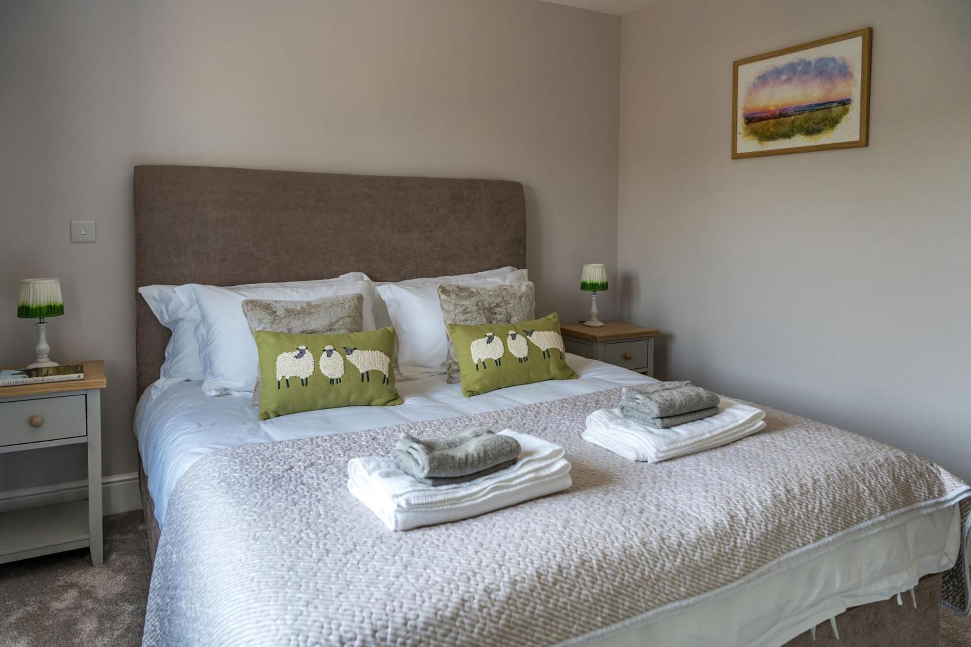 Fleming Cottage - Contemporary Cotswold Home Upper Rissington ภายนอก รูปภาพ