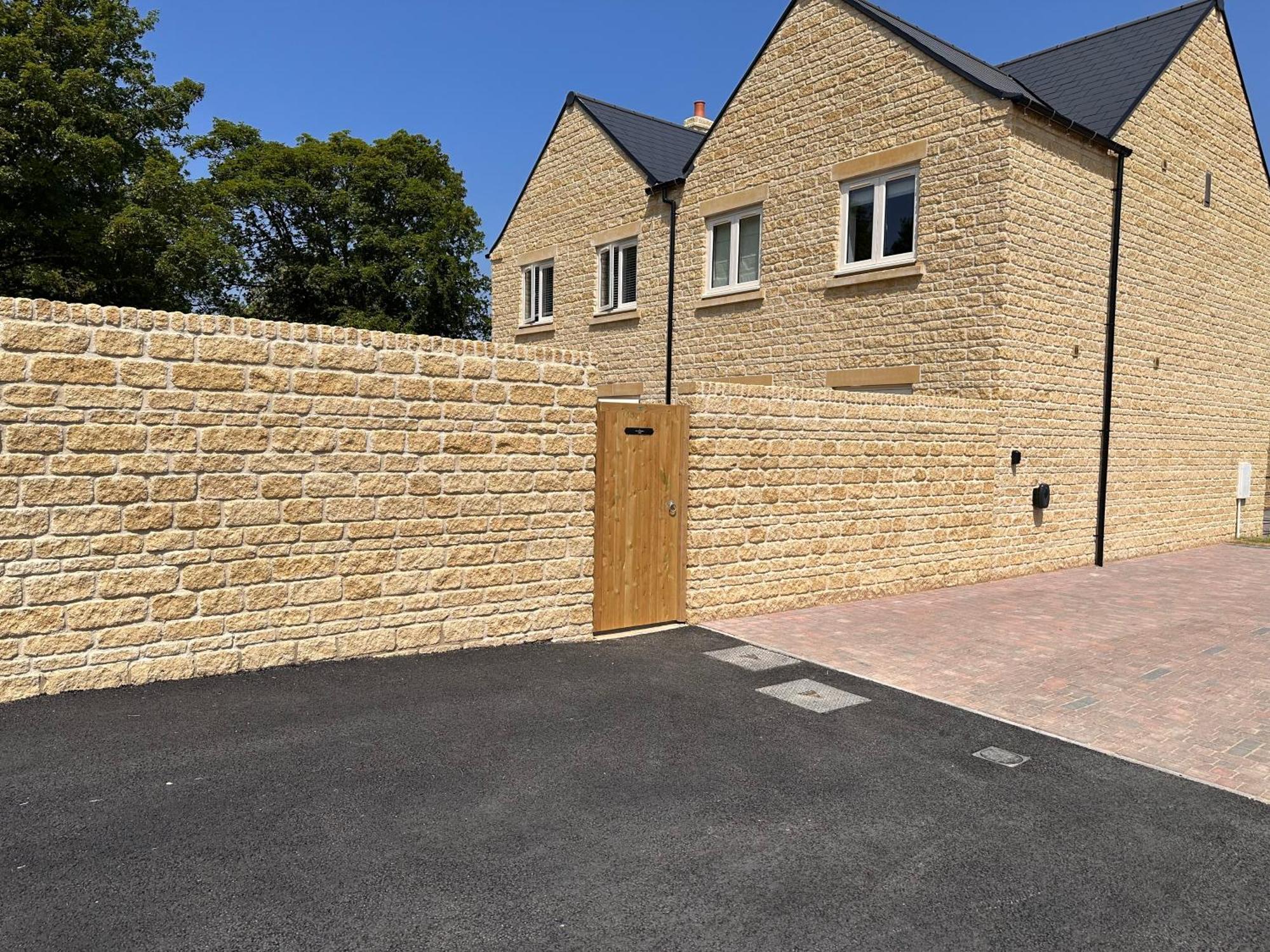 Fleming Cottage - Contemporary Cotswold Home Upper Rissington ภายนอก รูปภาพ